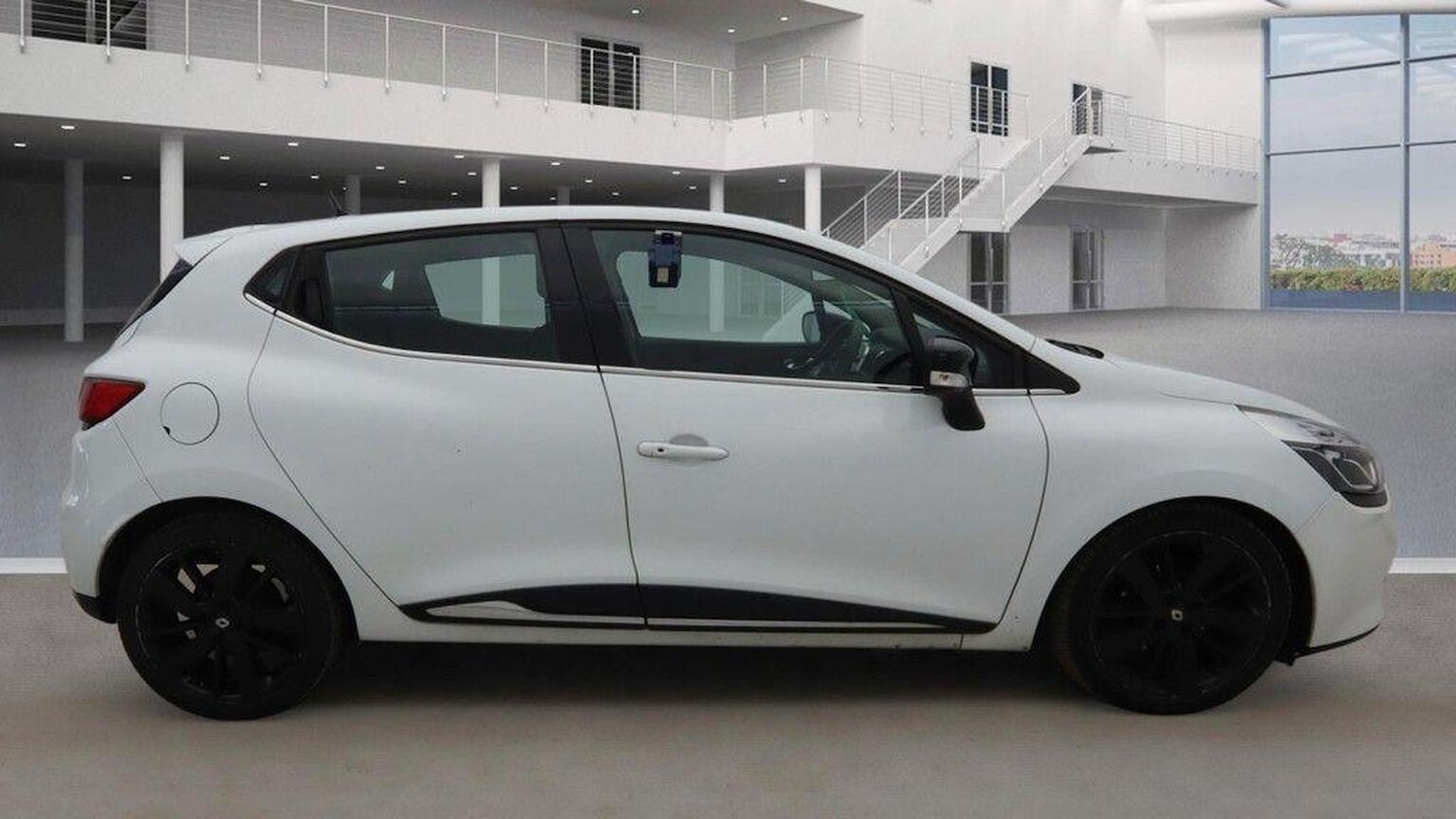 Used Renault Clio 2015 for sale - 77962006: Photo 9