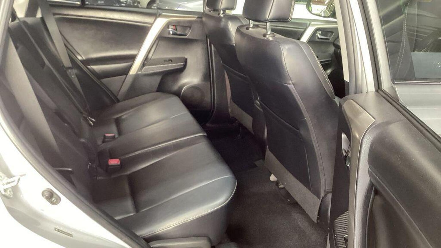 Used Toyota RAV4 2015 for sale - 76527377: Photo 13