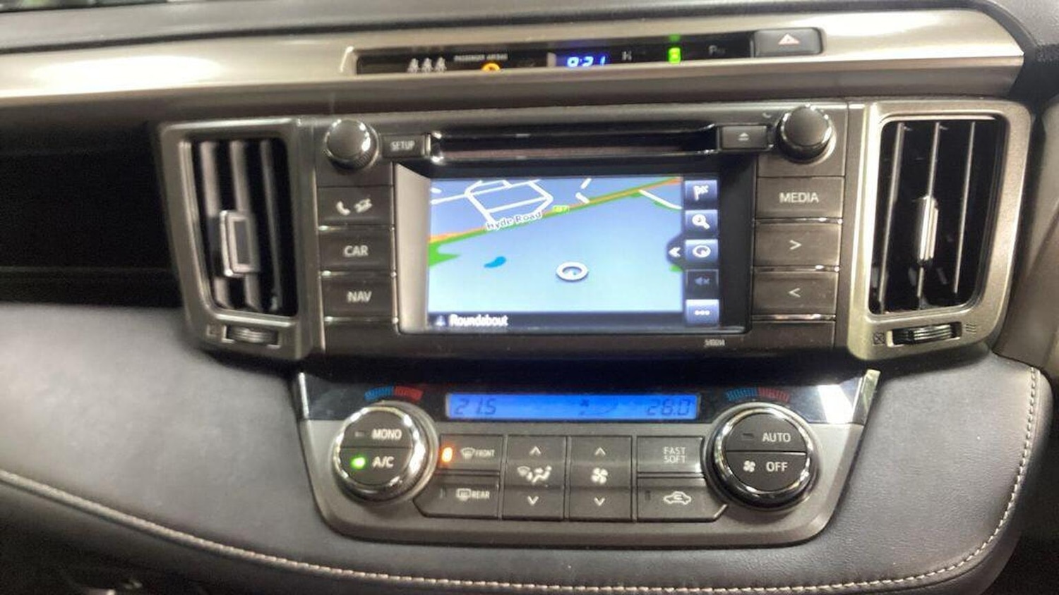 Used Toyota RAV4 2015 for sale - 76527377: Photo 16