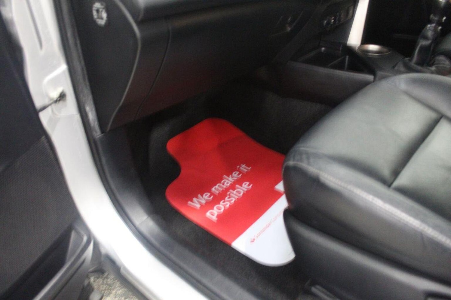 Used Toyota RAV4 2015 for sale - 76527377: Photo 32