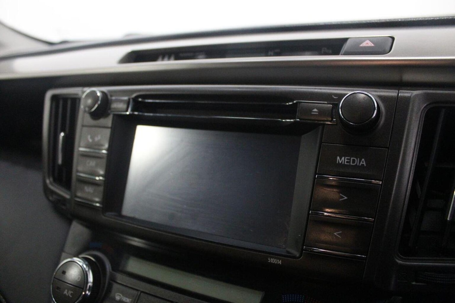 Used Toyota RAV4 2015 for sale - 76527377: Photo 40