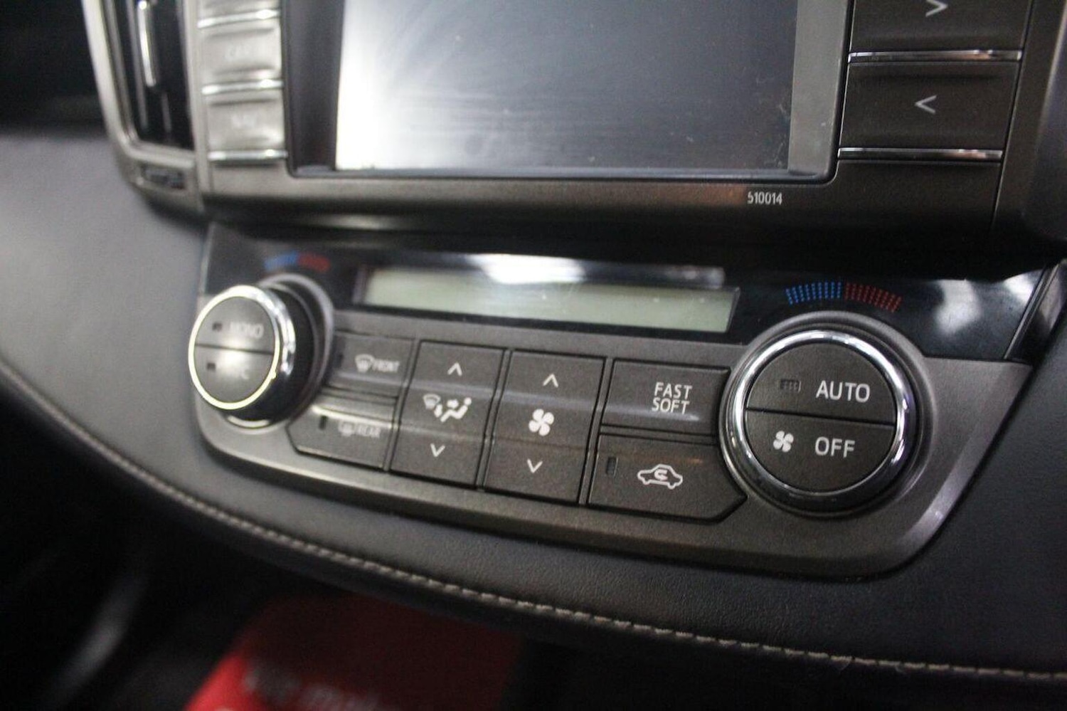 Used Toyota RAV4 2015 for sale - 76527377: Photo 41