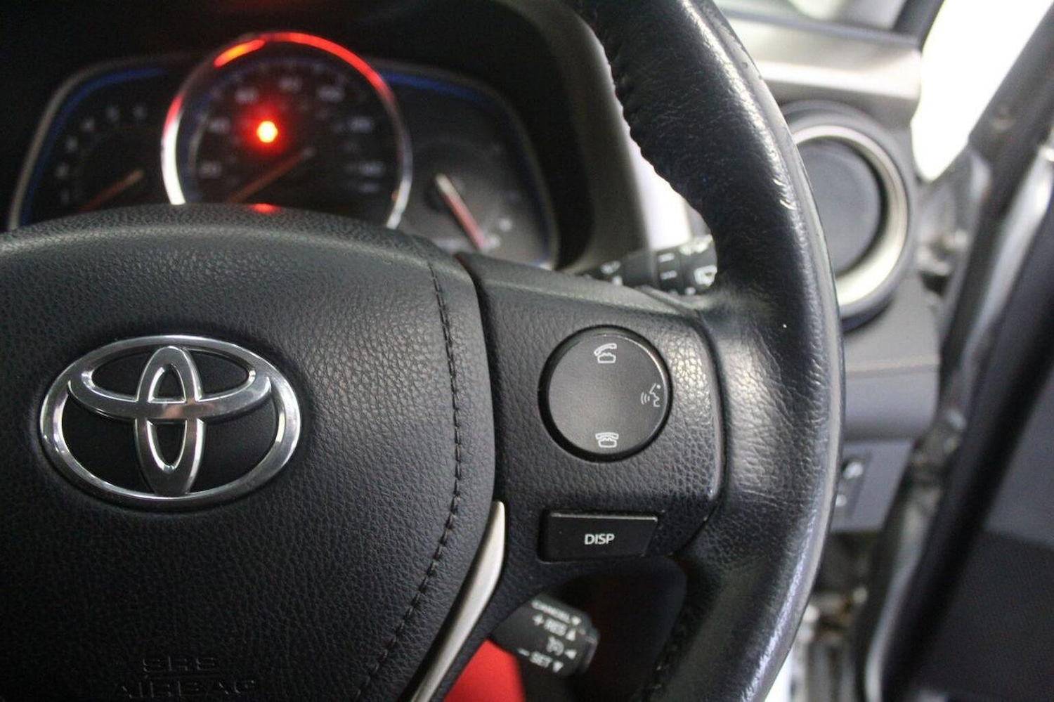Used Toyota RAV4 2015 for sale - 76527377: Photo 46