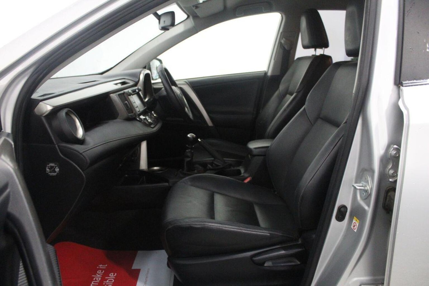 Used Toyota RAV4 2015 for sale - 76527377: Photo 51