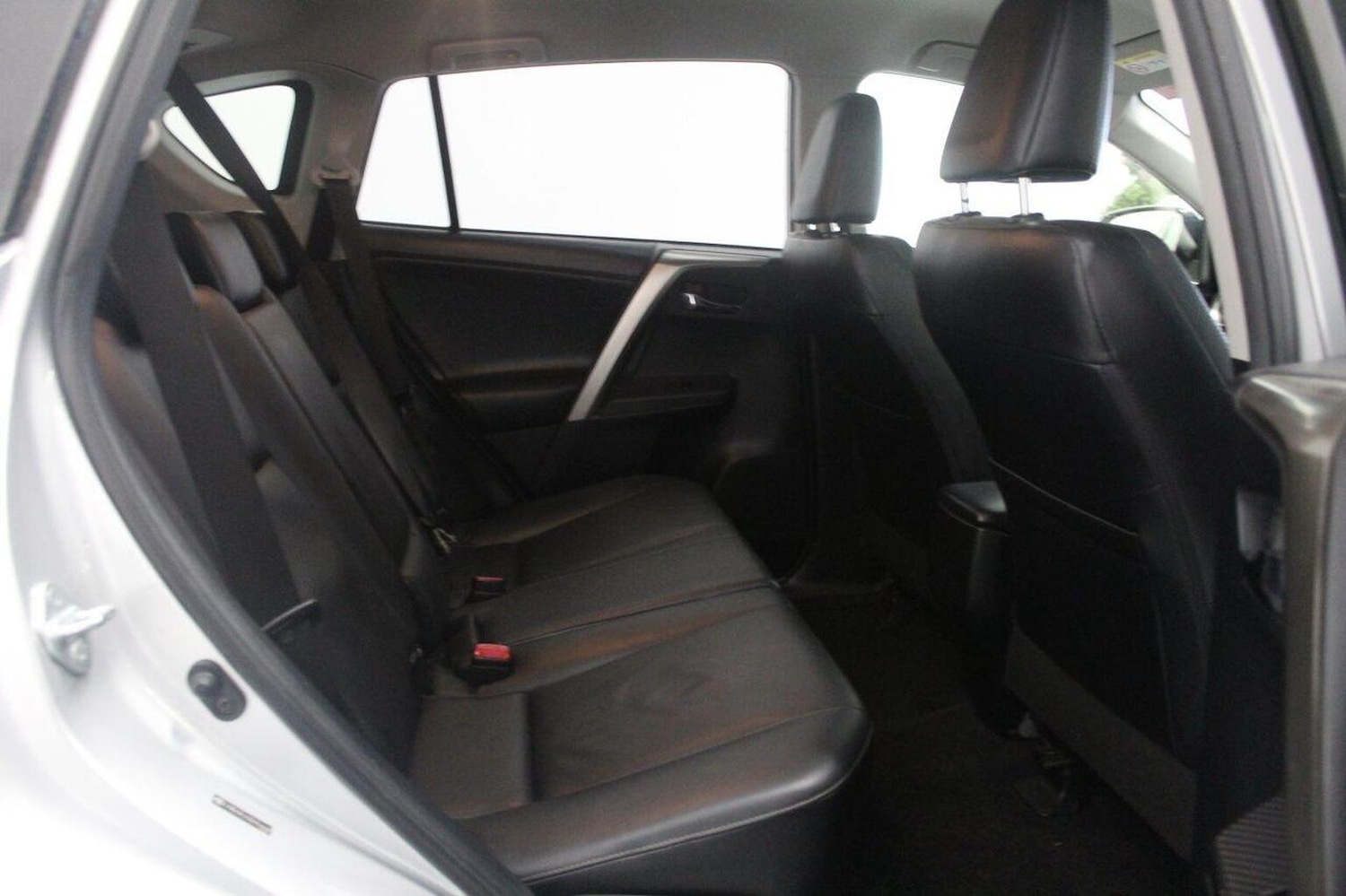 Used Toyota RAV4 2015 for sale - 76527377: Photo 54