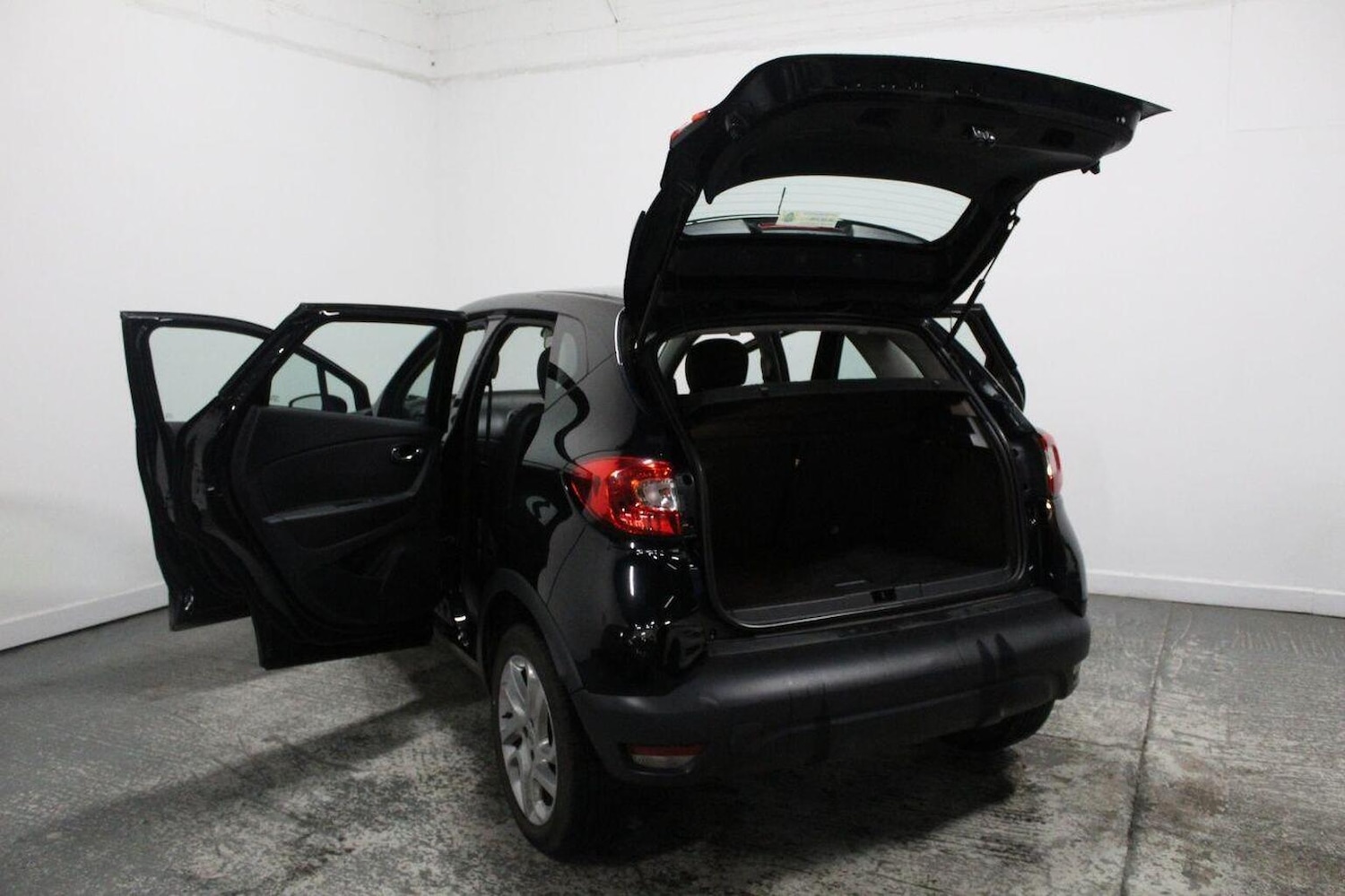 Used Renault Captur 2016 for sale - 76935303: Photo 19