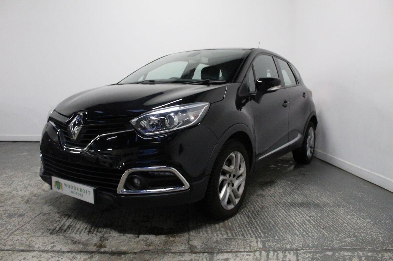 Used Renault Captur 2016 for sale - 76935303: Photo 2