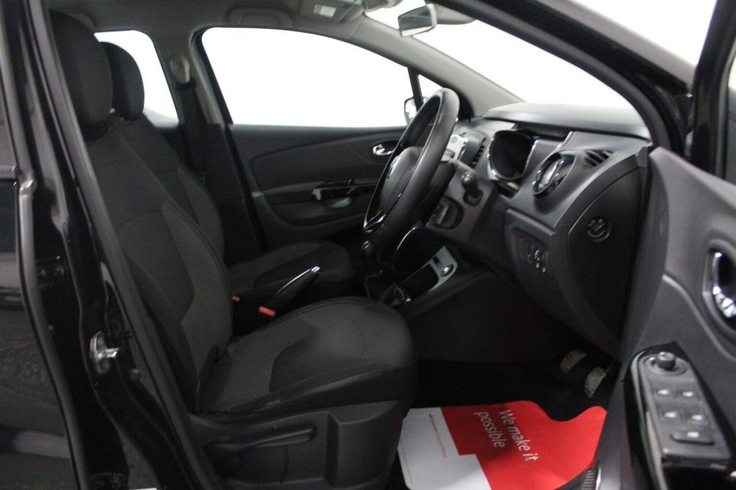 Used Renault Captur 2016 for sale - 76935303: Photo 28