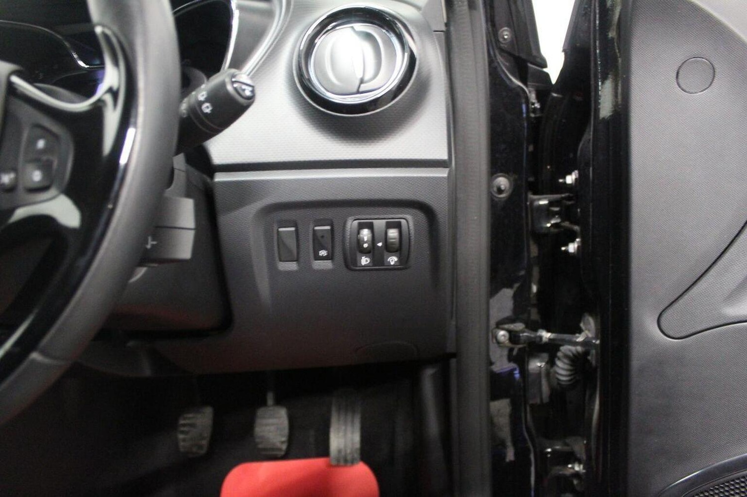 Used Renault Captur 2016 for sale - 76935303: Photo 44