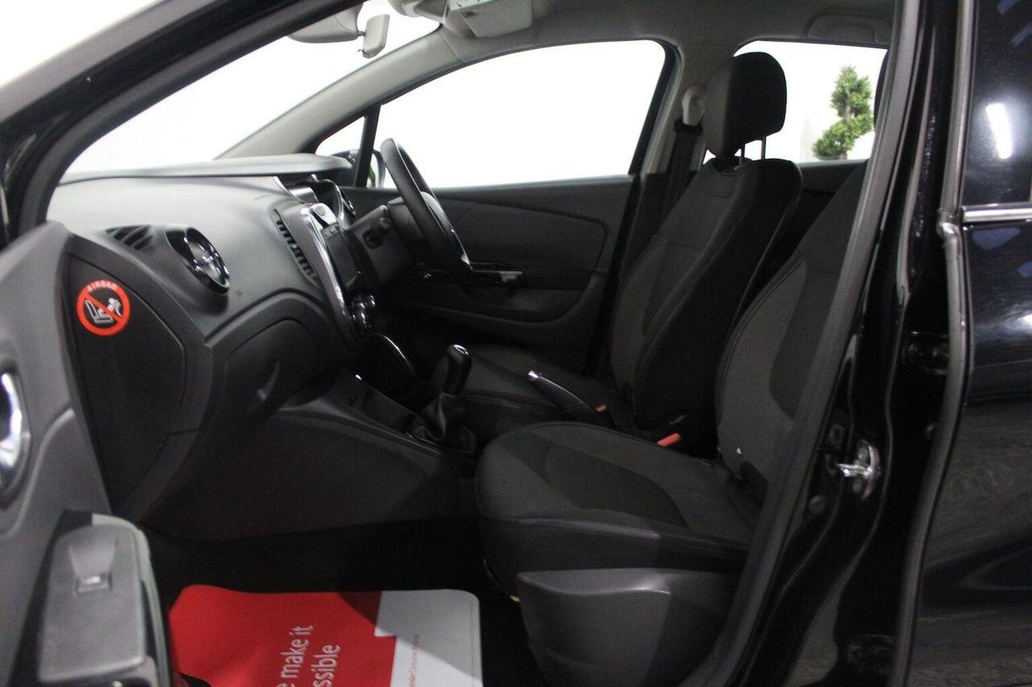 Used Renault Captur 2016 for sale - 76935303: Photo 47