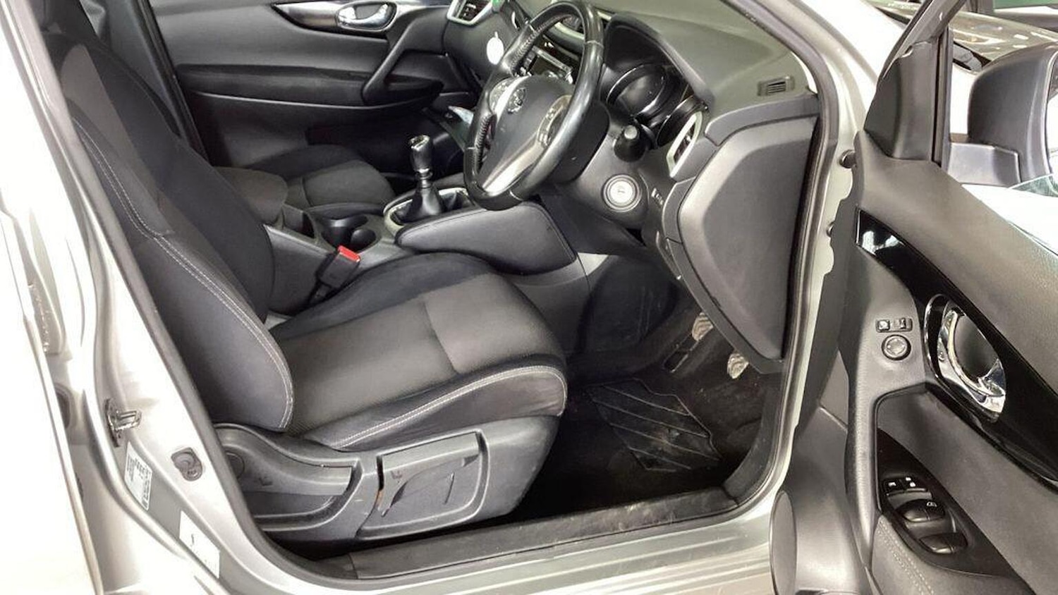 Used Nissan Qashqai 2015 for sale - 77897795: Photo 14