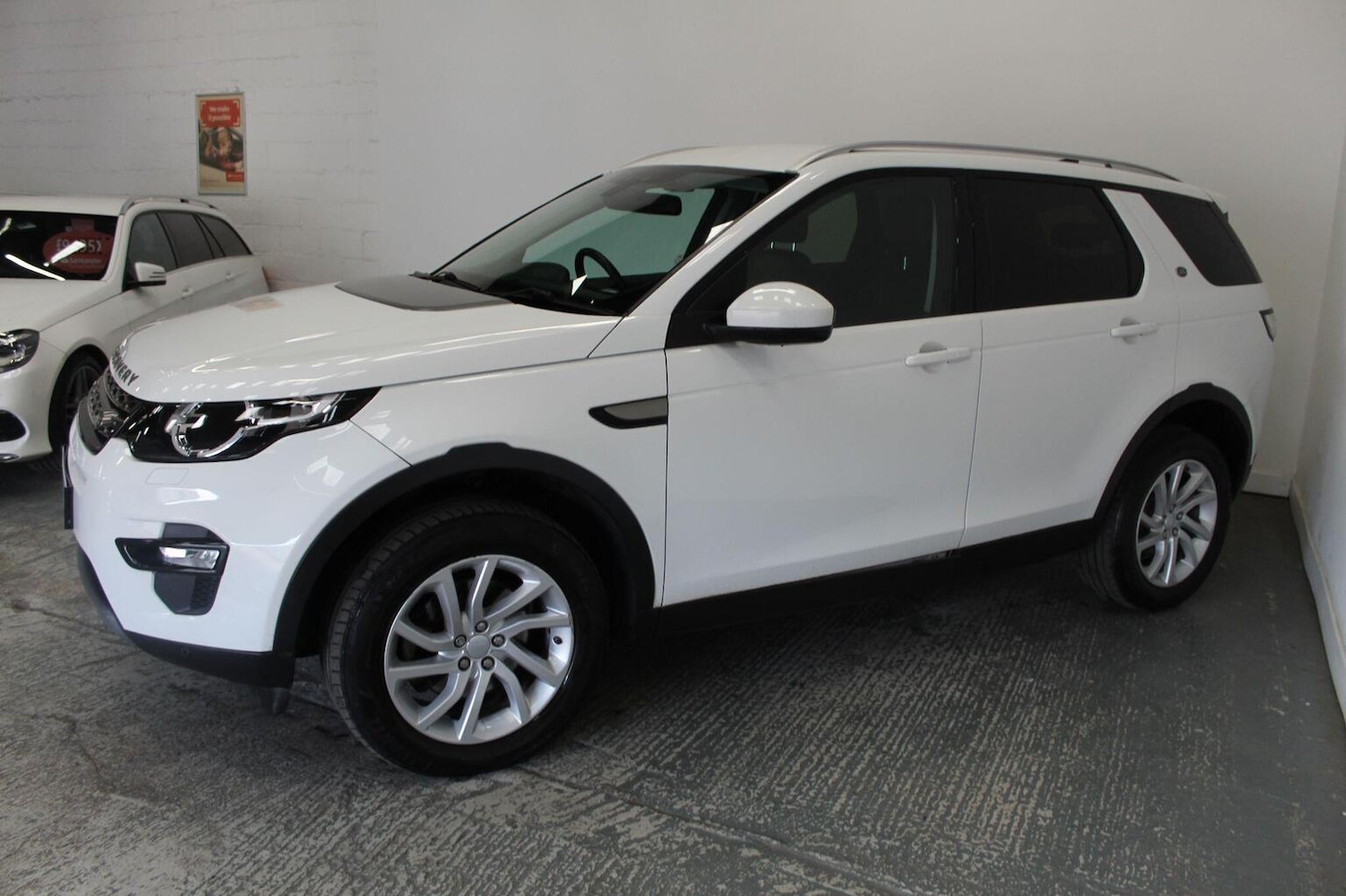 Used Land Rover Discovery Sport 2016 for sale - 77937783: Photo 5