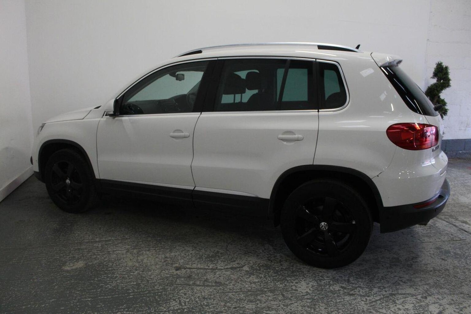 Used Volkswagen Tiguan 2012 for sale - 76098744: Photo 10