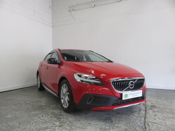 Used Volvo V40 Cross Country 2016 for sale - 68078873: Photo 1