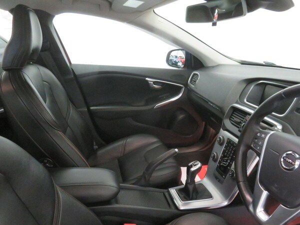 Used Volvo V40 Cross Country 2016 for sale - 68078873: Photo 28