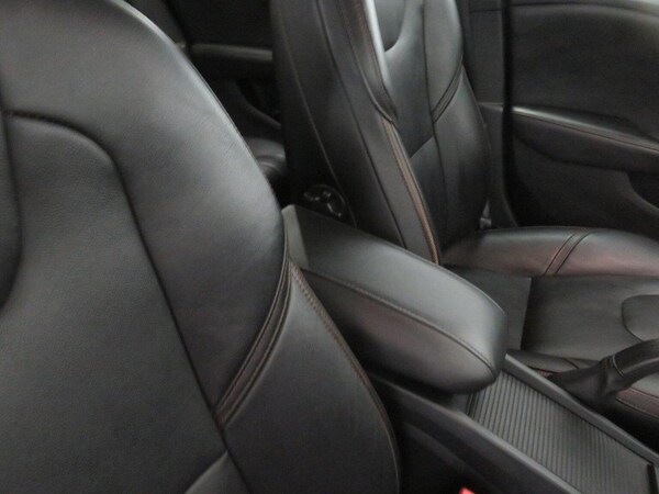 Used Volvo V40 Cross Country 2016 for sale - 68078873: Photo 39
