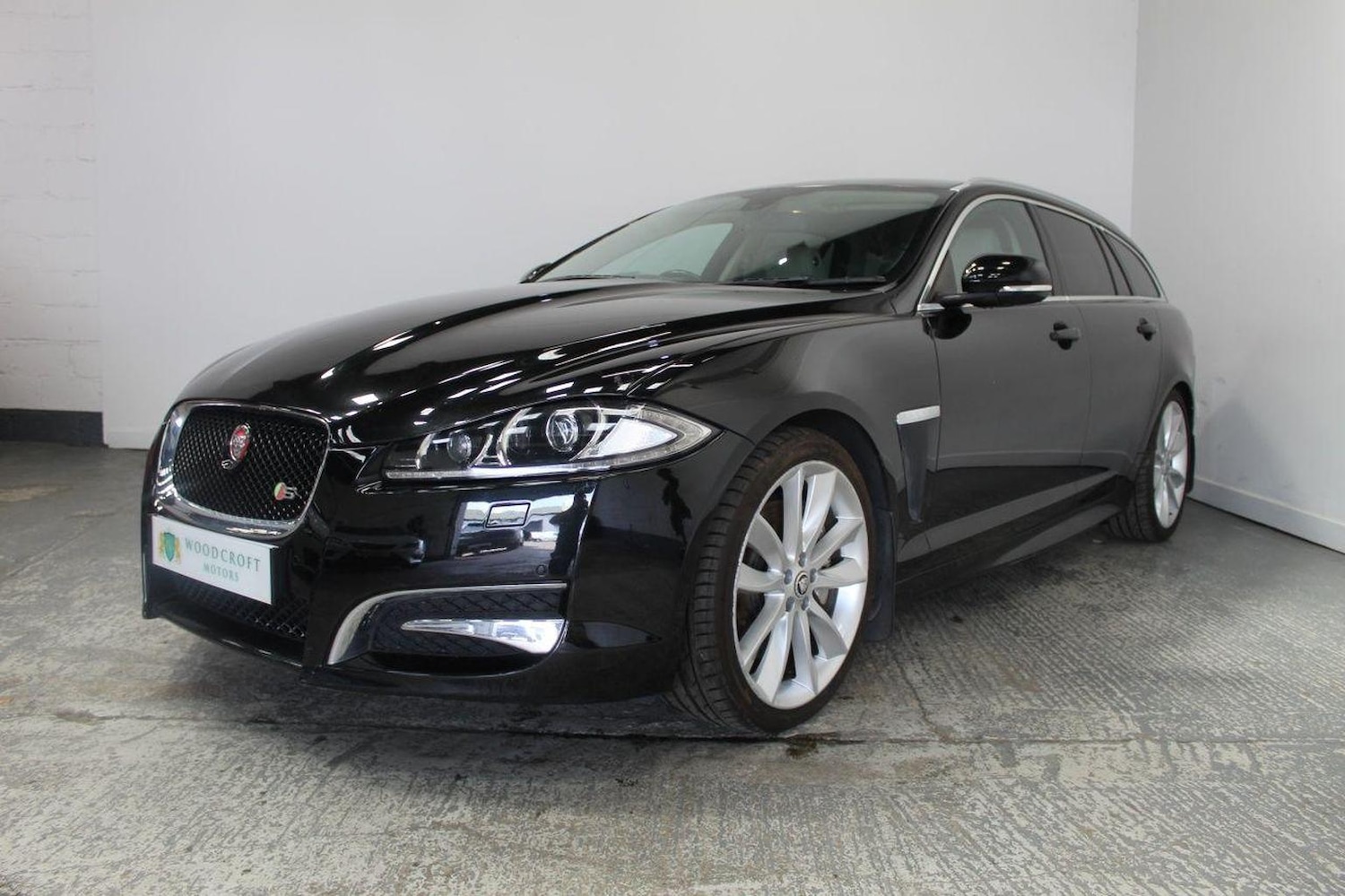 Used Jaguar XF 2013 for sale - 76186596: Photo 2