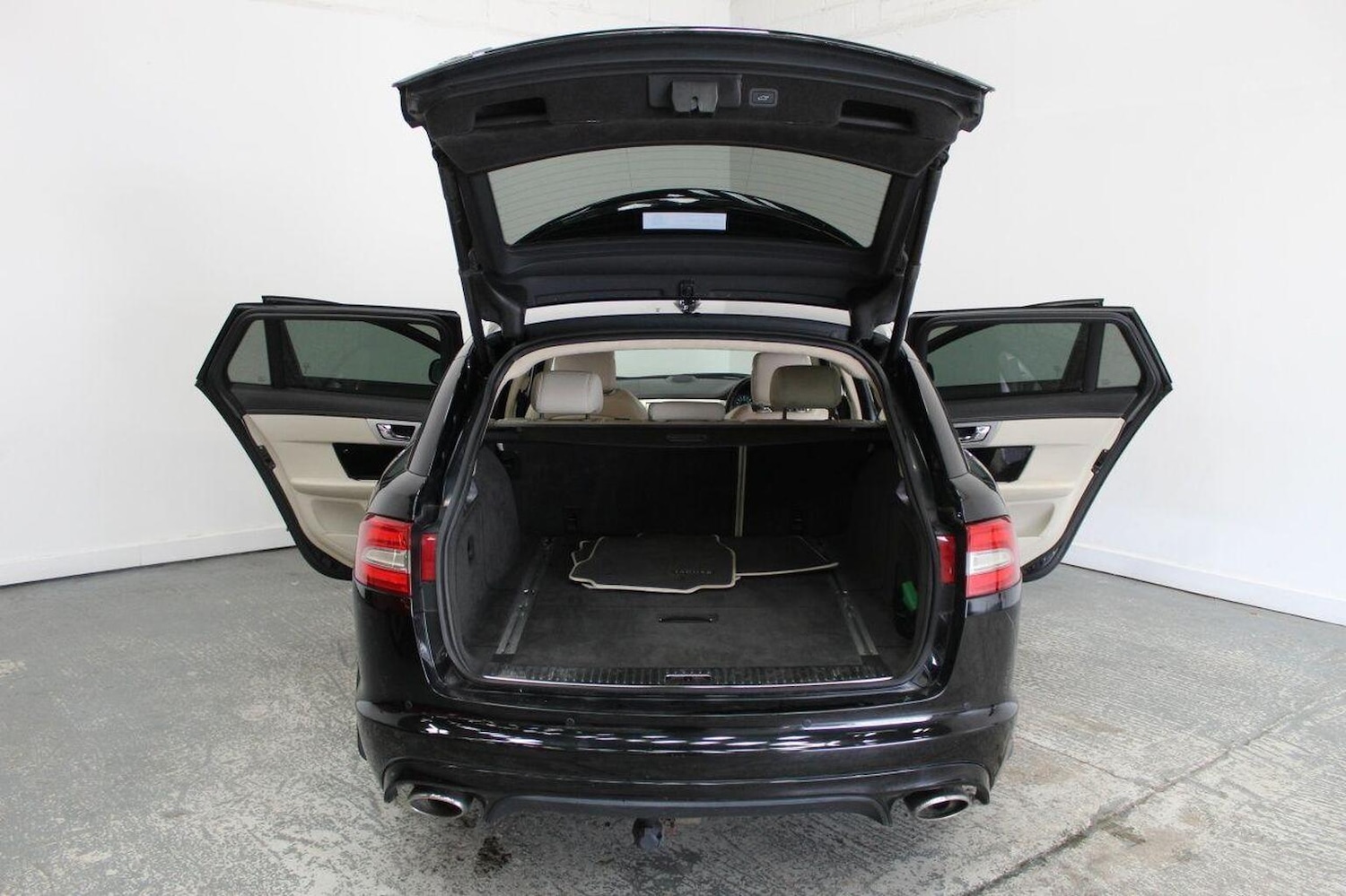 Used Jaguar XF 2013 for sale - 76186596: Photo 23