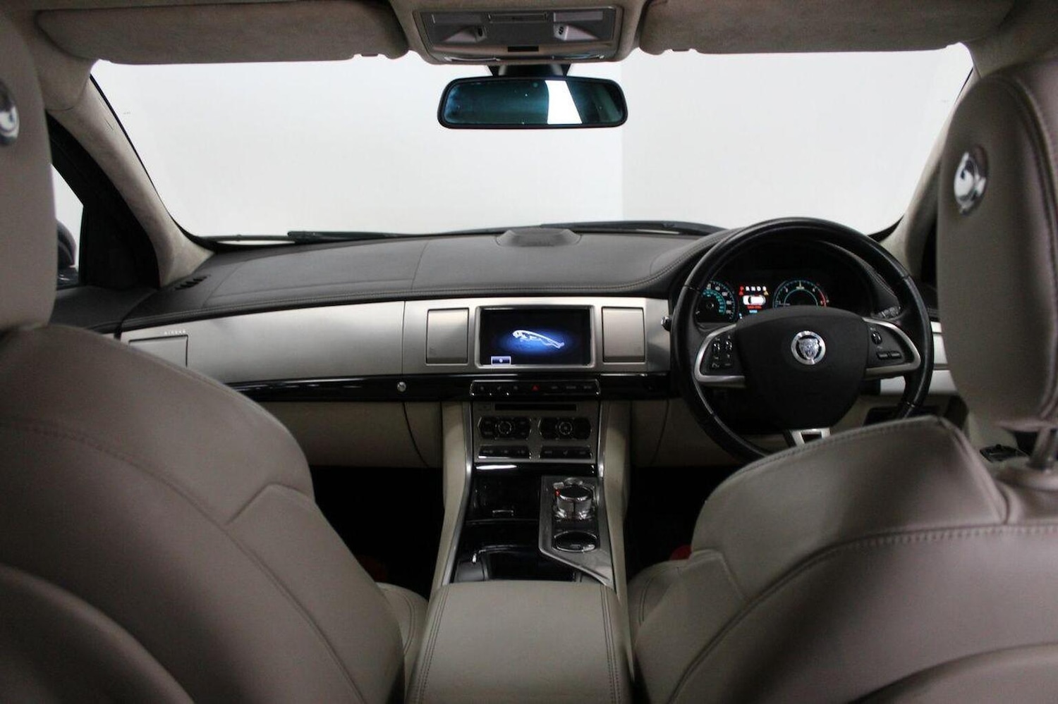 Used Jaguar XF 2013 for sale - 76186596: Photo 30