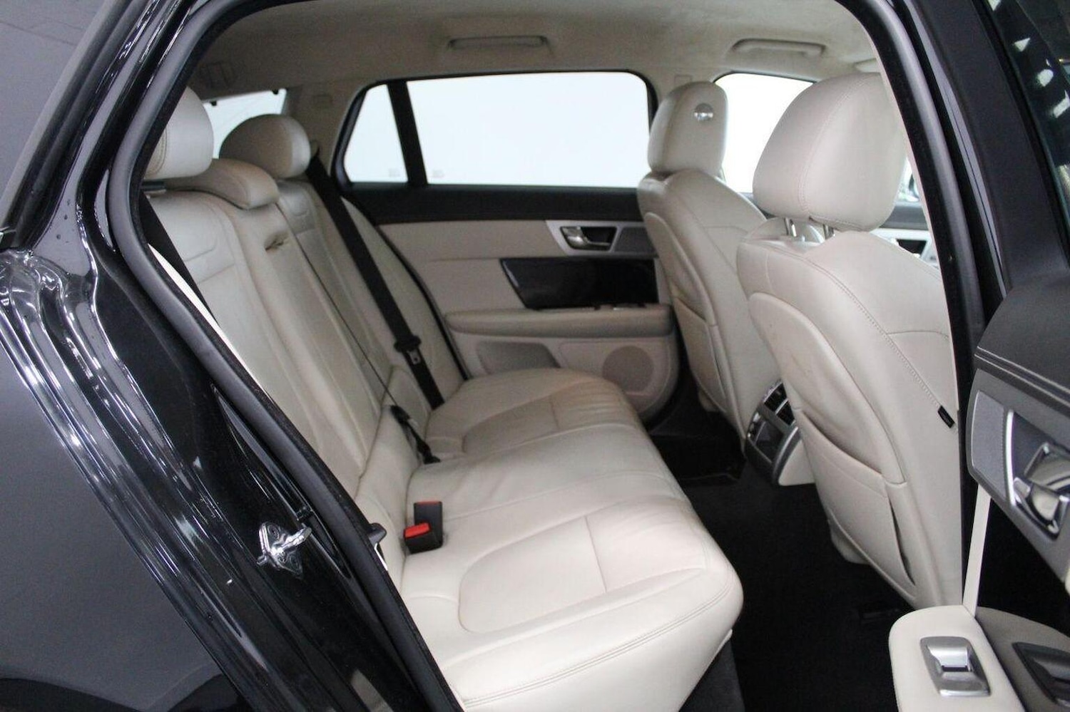 Used Jaguar XF 2013 for sale - 76186596: Photo 57