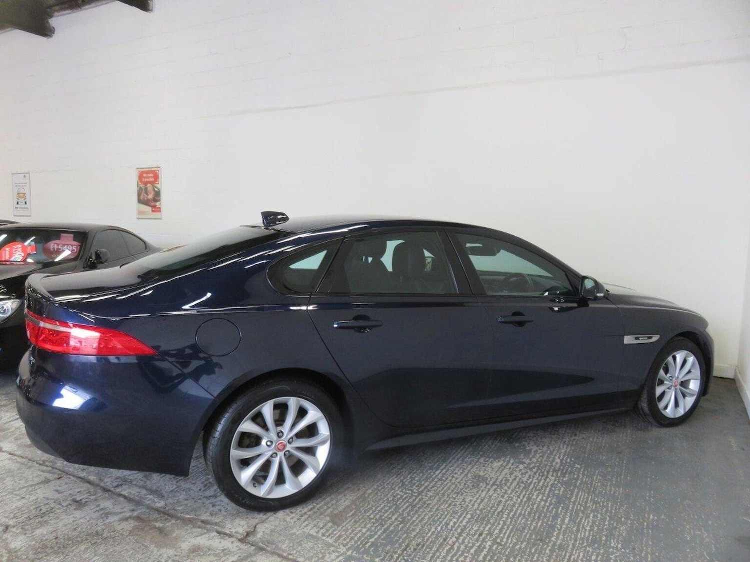 Used Jaguar XF 2017 for sale - 76082757: Photo 11