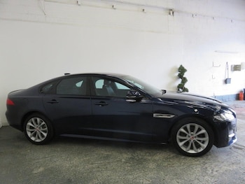 Used Jaguar XF 2017 for sale - 76082757: Photo 4