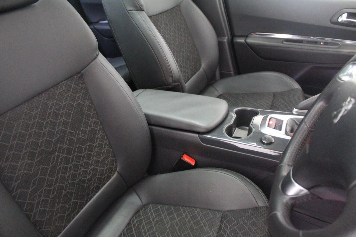 Used Peugeot 3008 2015 for sale - 77937786: Photo 46