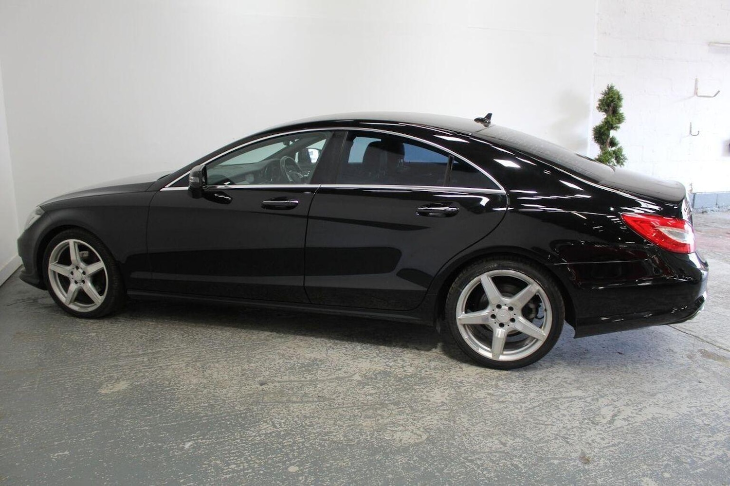 Used Mercedes-Benz CLS 2011 for sale - 77464791: Photo 10