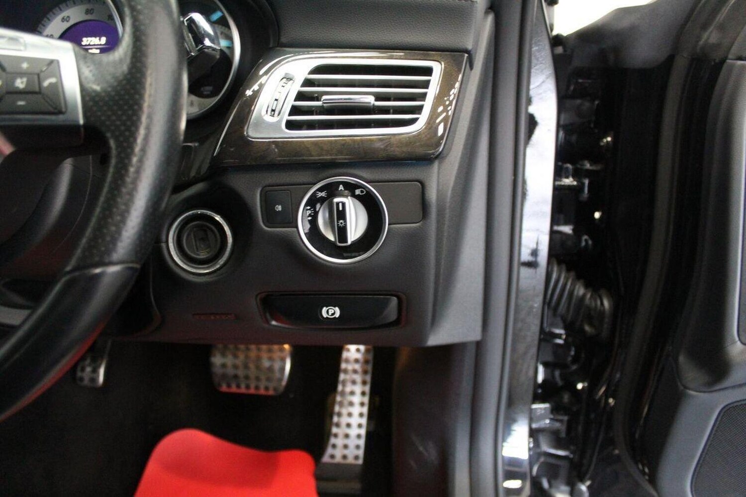 Used Mercedes-Benz CLS 2011 for sale - 77464791: Photo 50