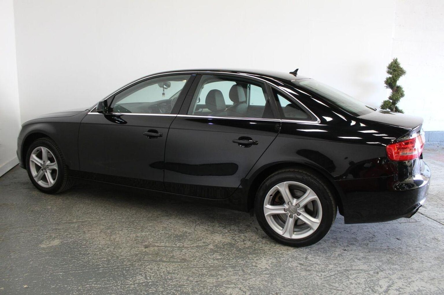 Used Audi A4 2013 for sale - 76793857: Photo 10