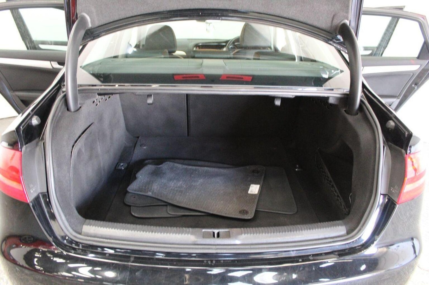 Used Audi A4 2013 for sale - 76793857: Photo 23