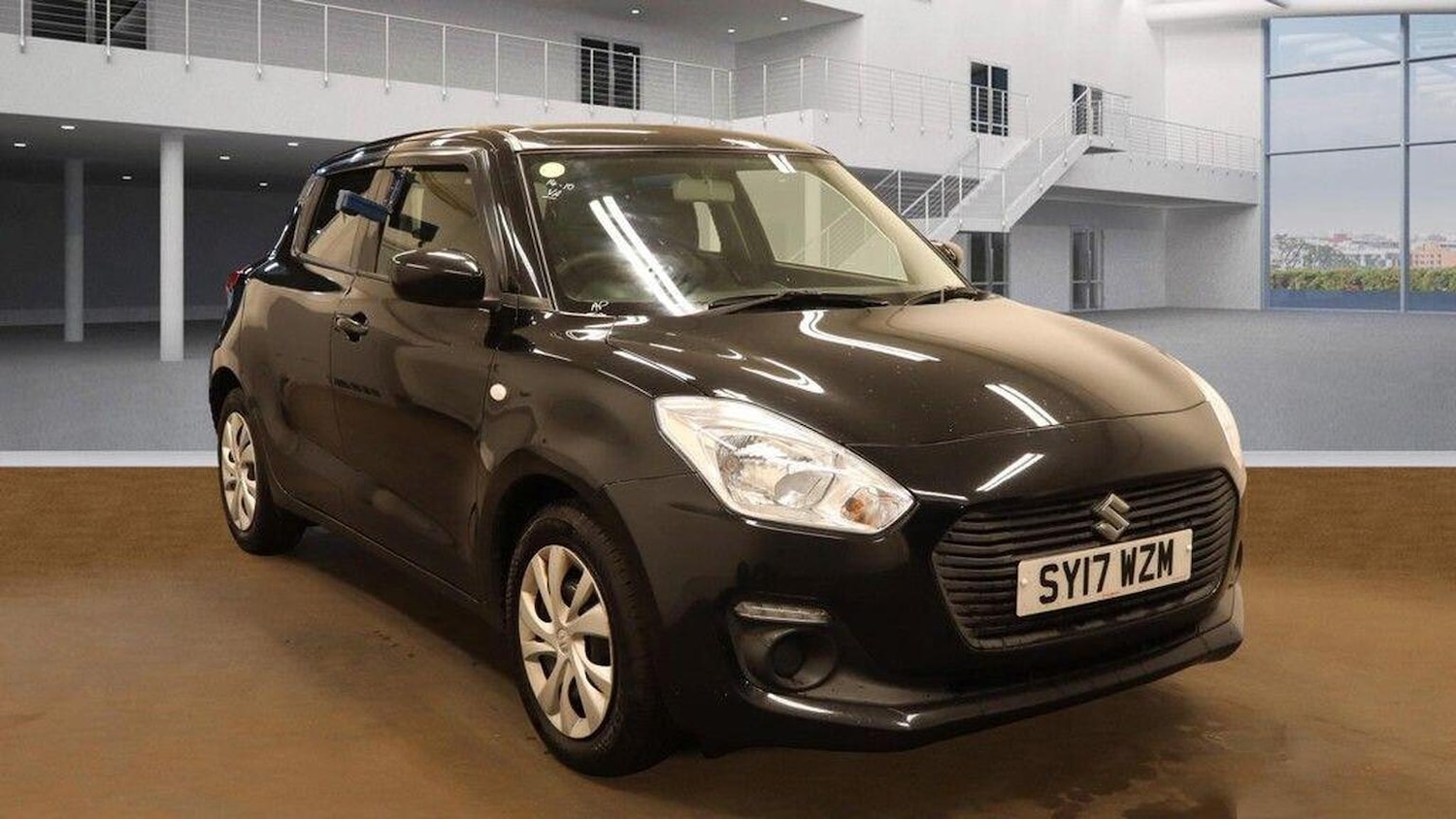 Used Suzuki Swift 2017 for sale - 76380324: Photo 1