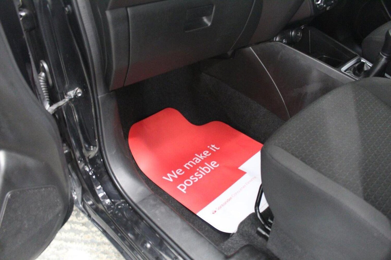 Used Suzuki Swift 2017 for sale - 76380324: Photo 30