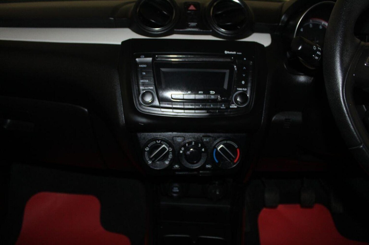 Used Suzuki Swift 2017 for sale - 76380324: Photo 31