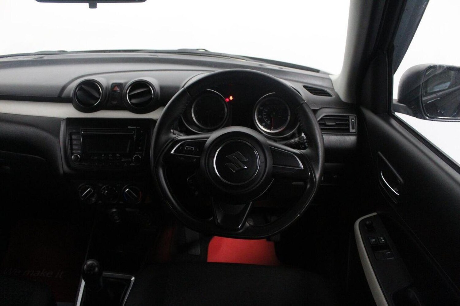 Used Suzuki Swift 2017 for sale - 76380324: Photo 39