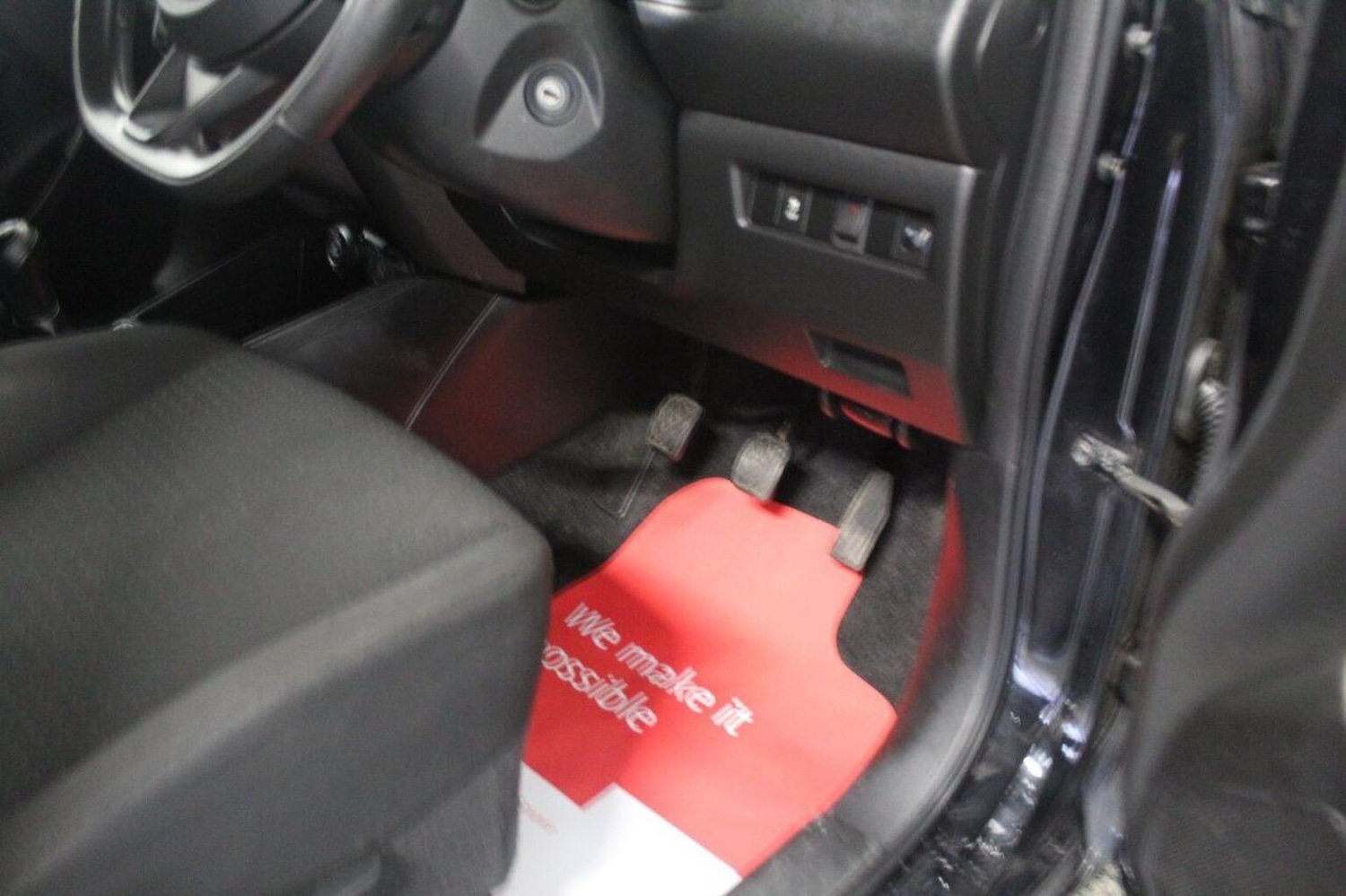 Used Suzuki Swift 2017 for sale - 76380324: Photo 44