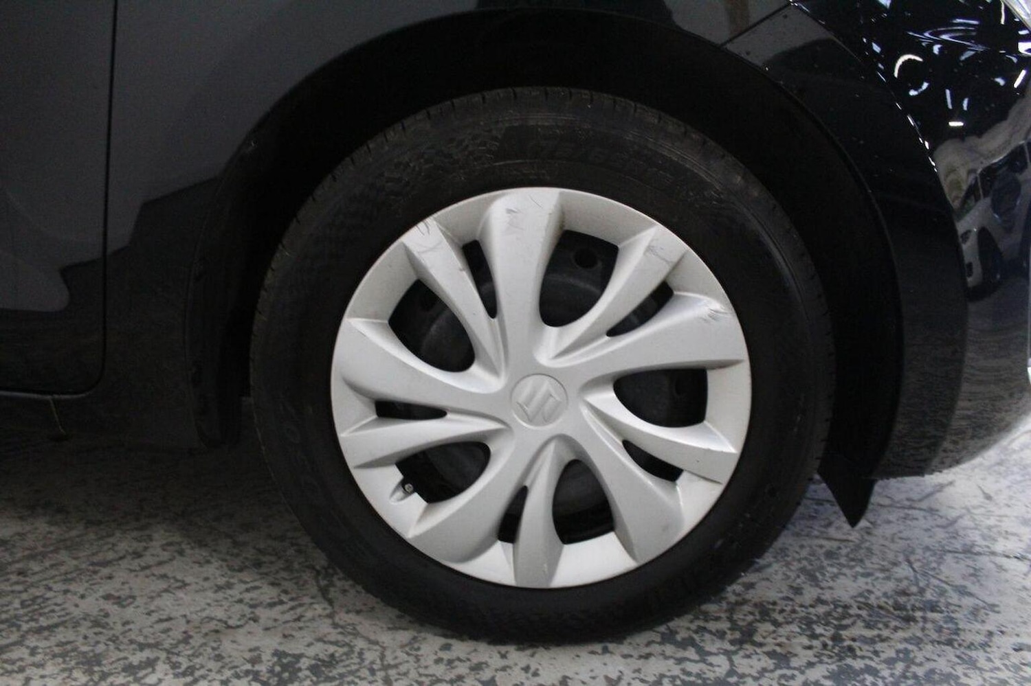 Used Suzuki Swift 2017 for sale - 76380324: Photo 49