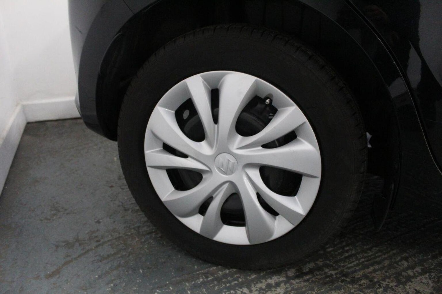 Used Suzuki Swift 2017 for sale - 76380324: Photo 50