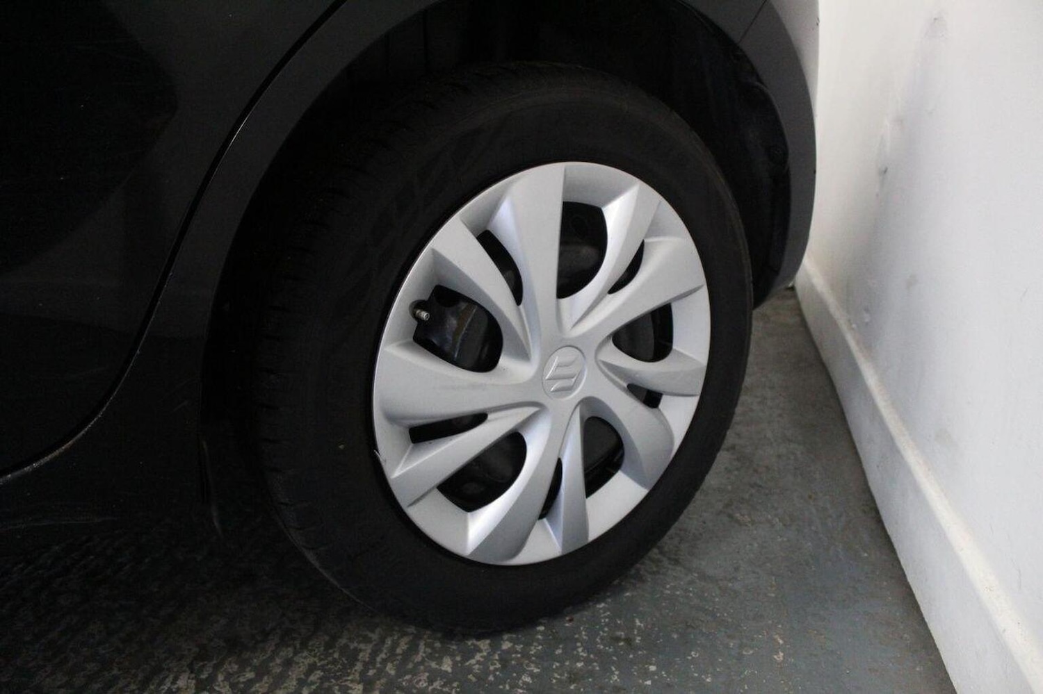 Used Suzuki Swift 2017 for sale - 76380324: Photo 51