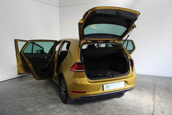 Used Volkswagen Golf 2017 for sale - 75043663: Photo 21