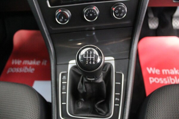 Used Volkswagen Golf 2017 for sale - 75043663: Photo 42