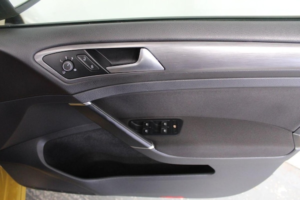 Used Volkswagen Golf 2017 for sale - 75043663: Photo 48
