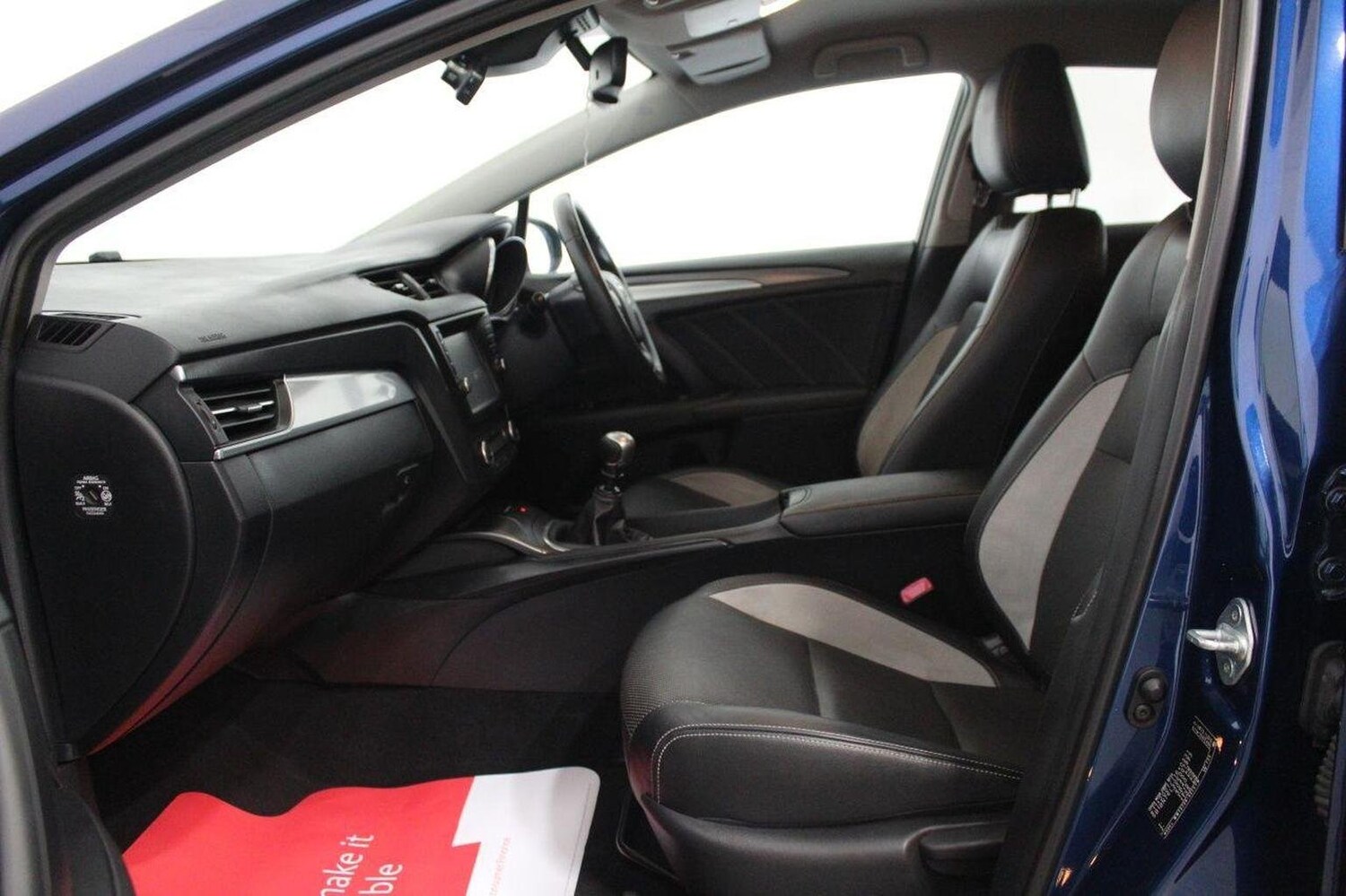 Used Toyota Avensis 2016 for sale - 76098792: Photo 50