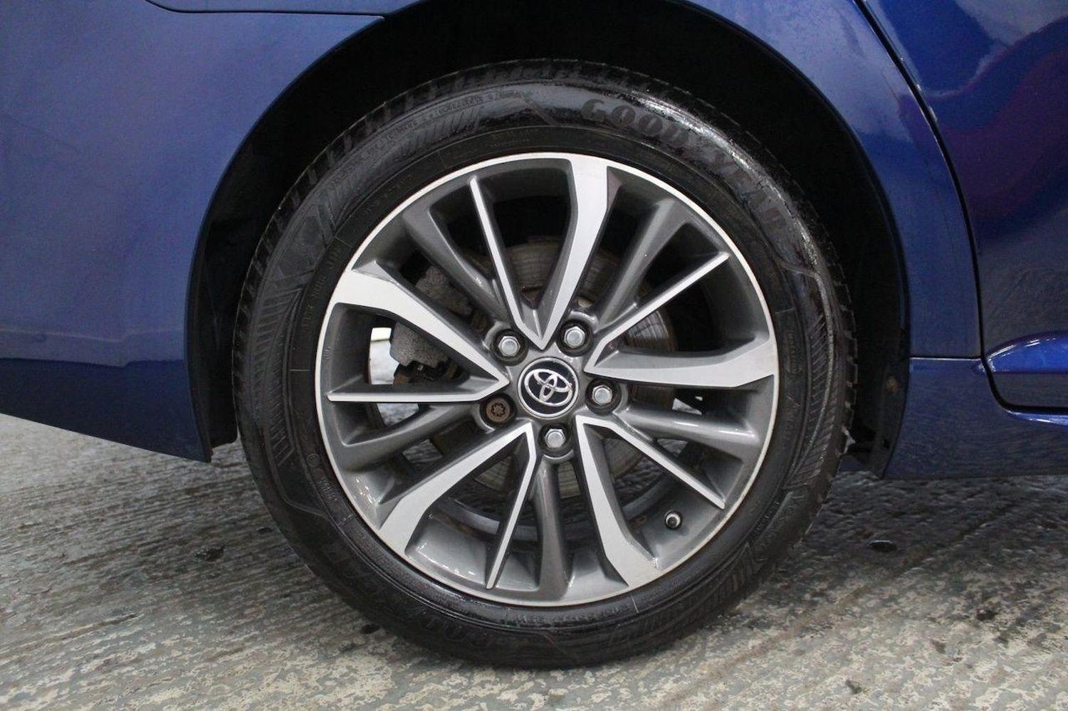 Used Toyota Avensis 2016 for sale - 76098792: Photo 55