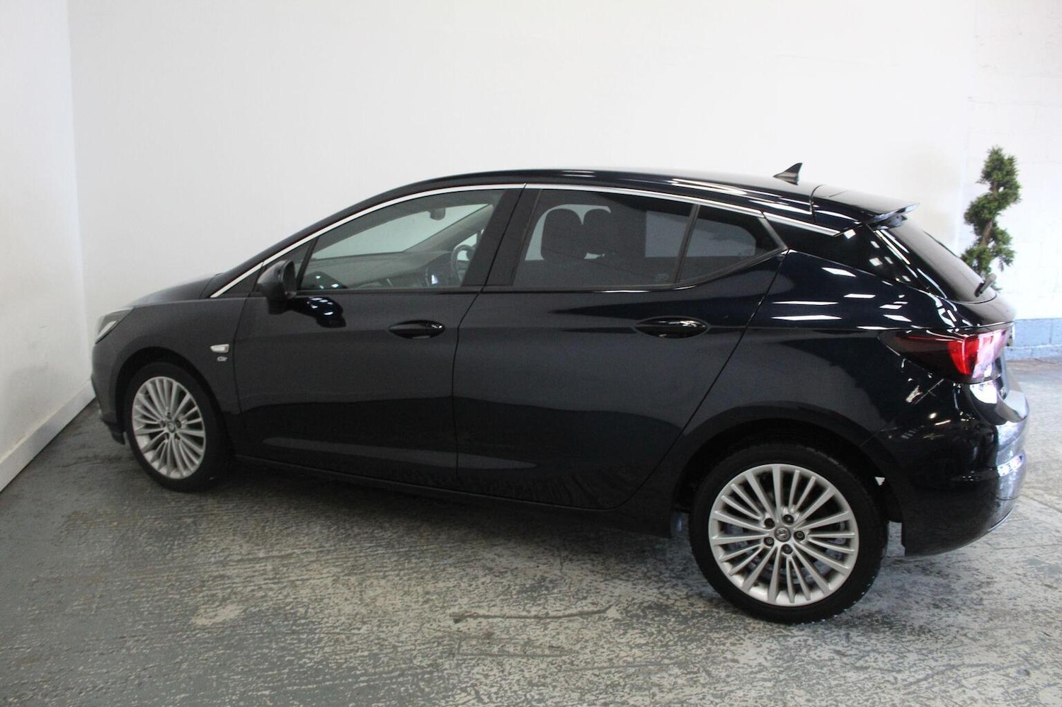 Used Vauxhall Astra 2018 for sale - 76769672: Photo 10