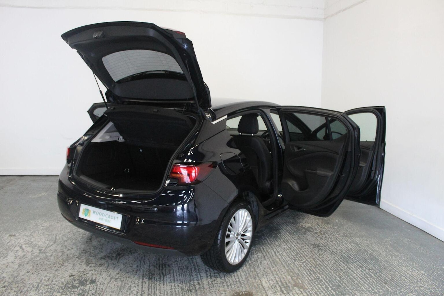 Used Vauxhall Astra 2018 for sale - 76769672: Photo 20