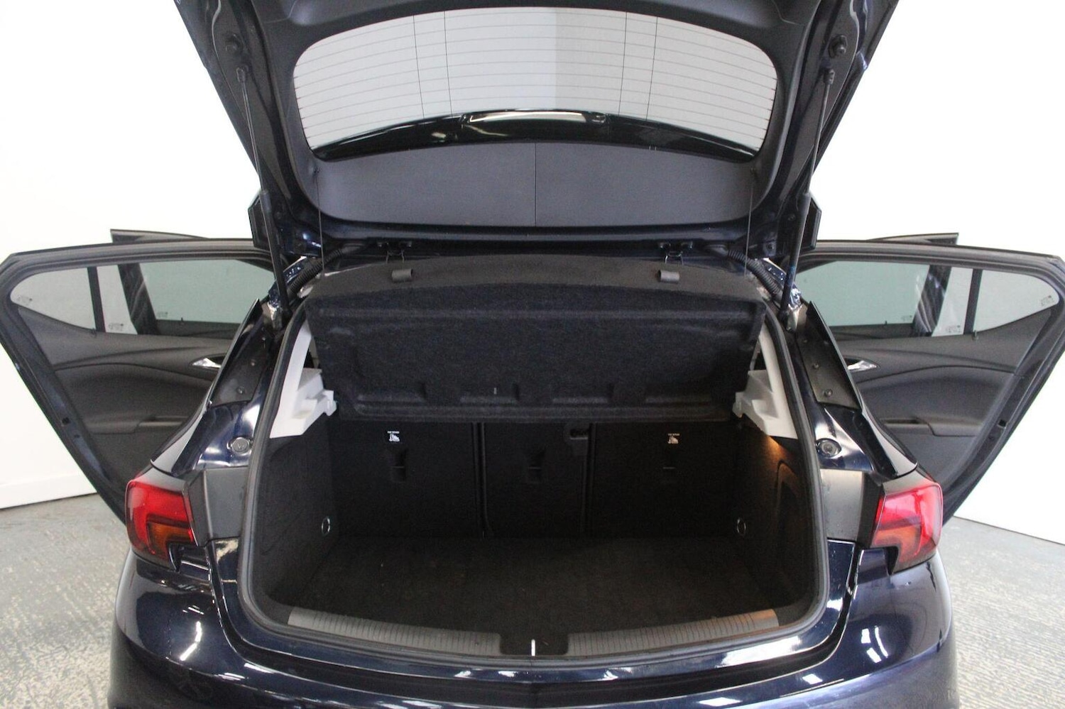 Used Vauxhall Astra 2018 for sale - 76769672: Photo 22