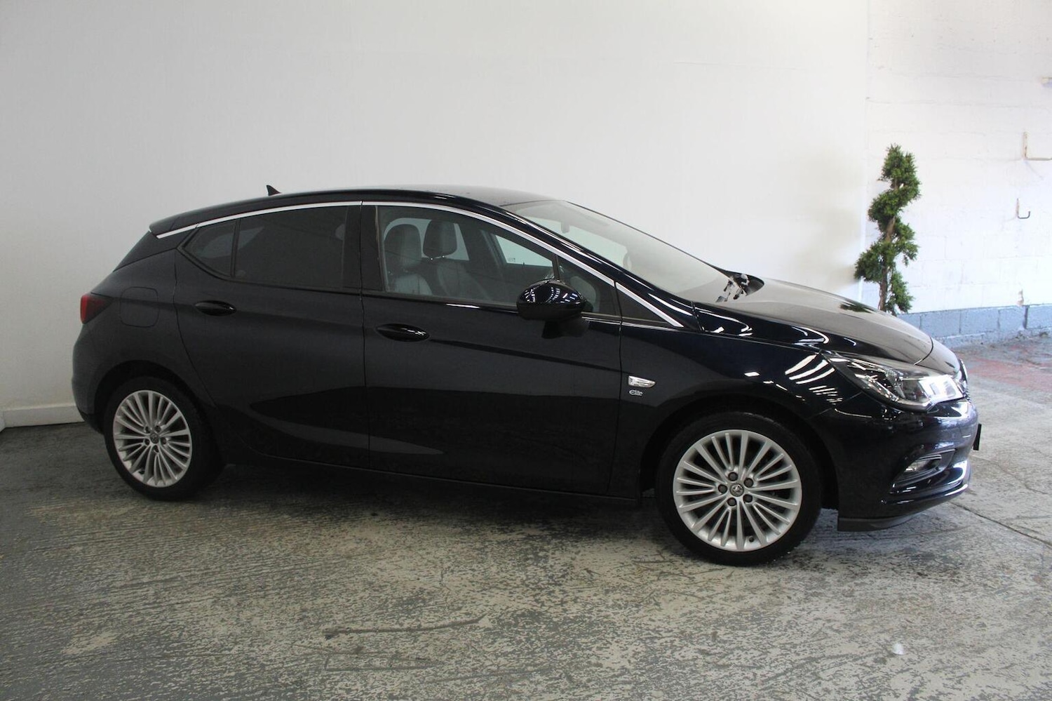 Used Vauxhall Astra 2018 for sale - 76769672: Photo 4