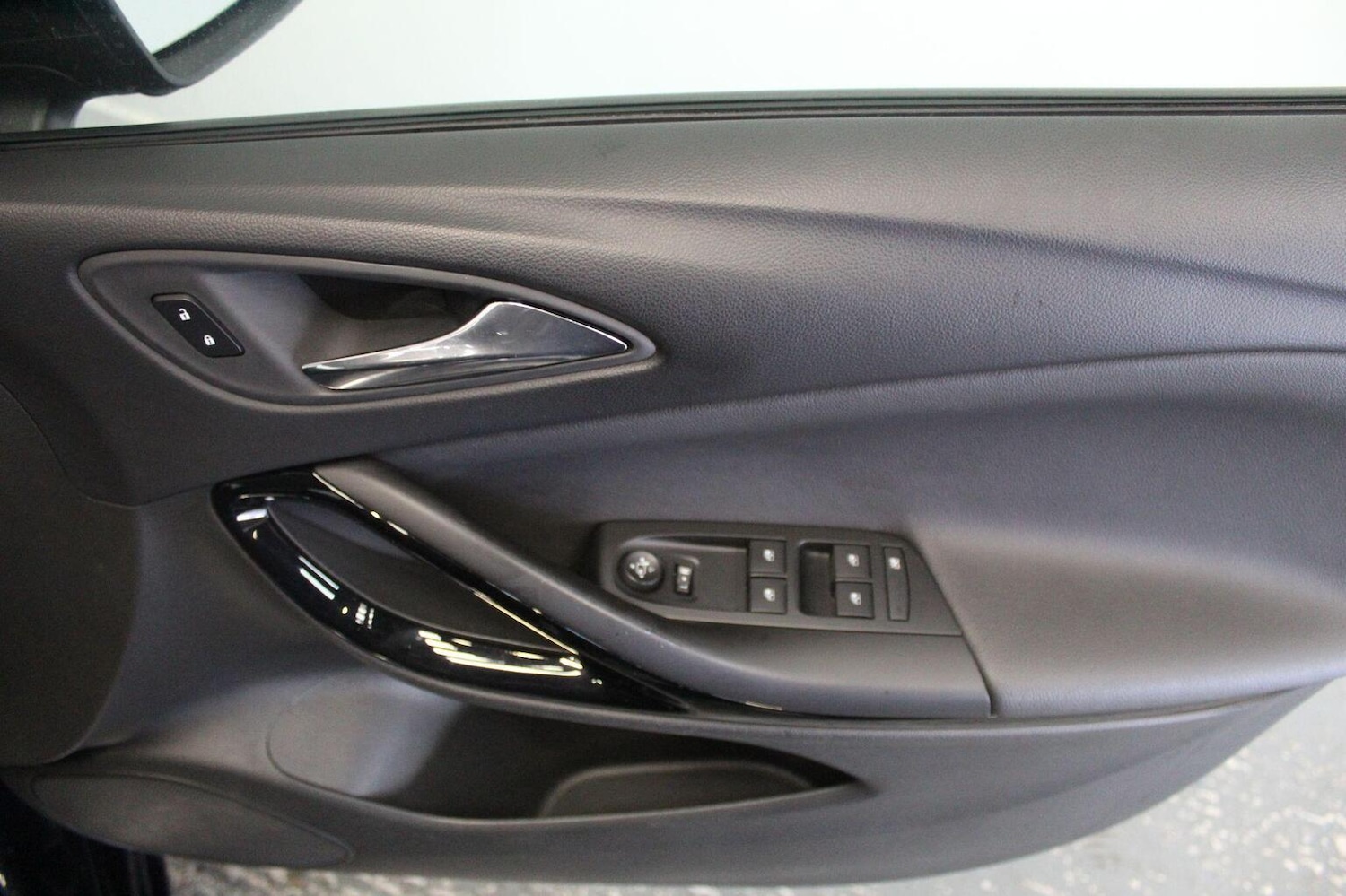 Used Vauxhall Astra 2018 for sale - 76769672: Photo 44