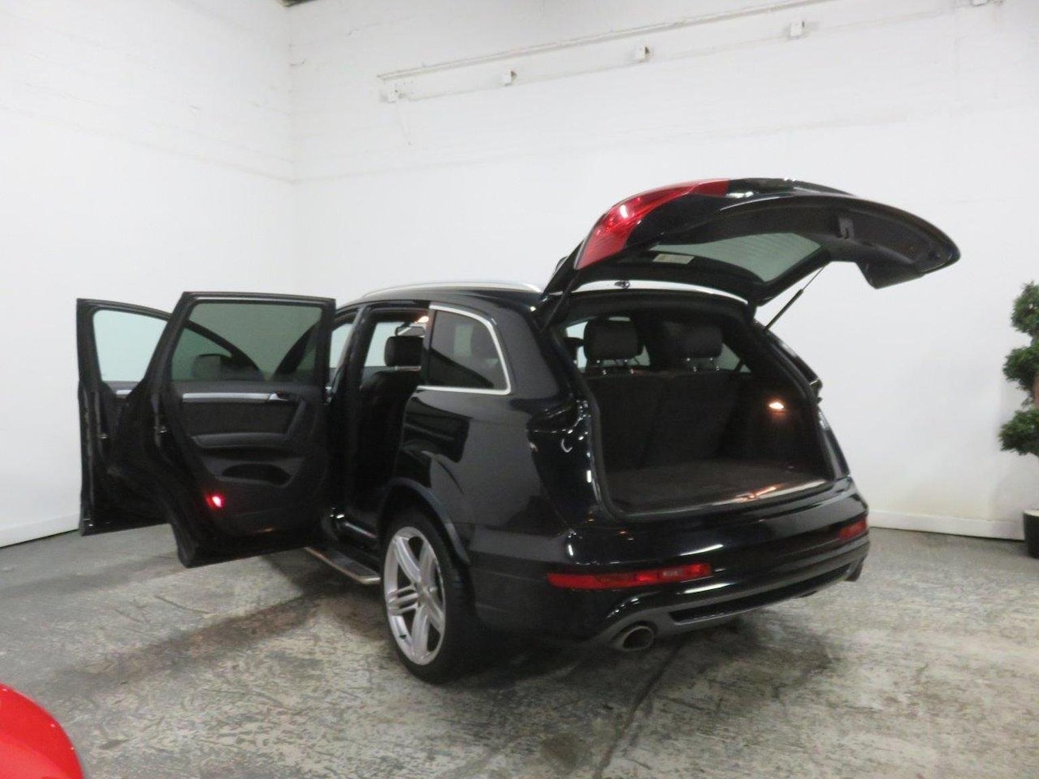 Used Audi Q7 2013 for sale - 76120369: Photo 21